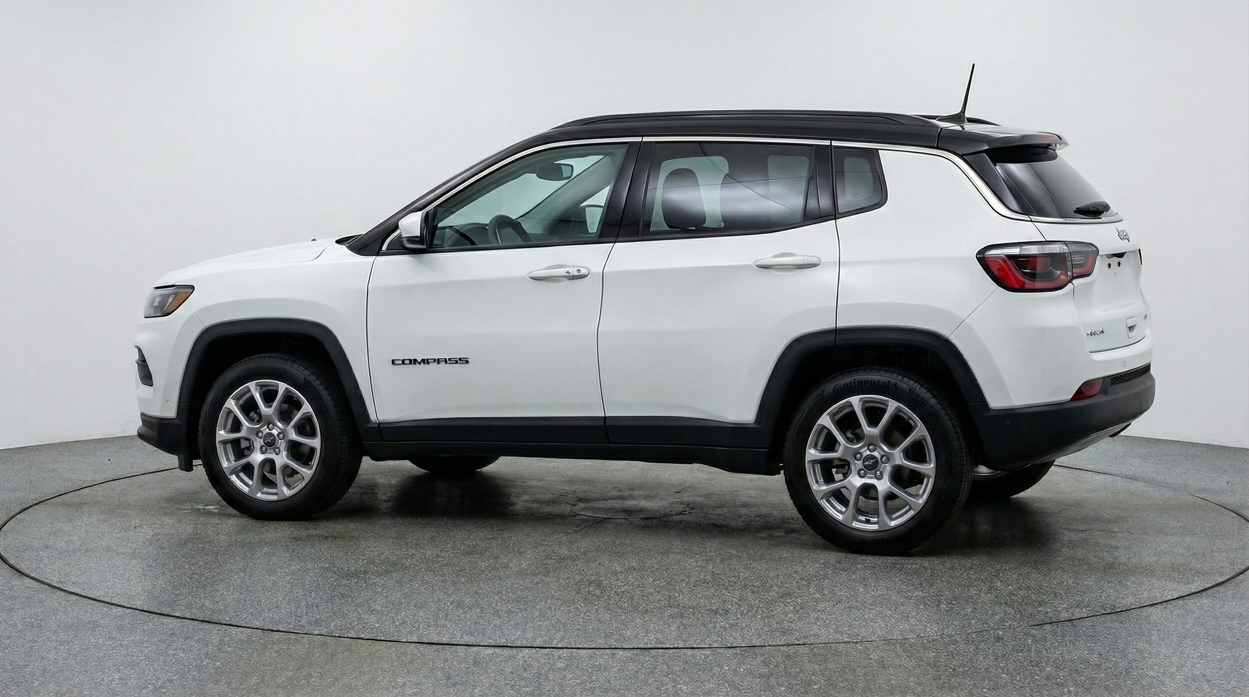 Thumbnail: 2025 Jeep Compass - 4