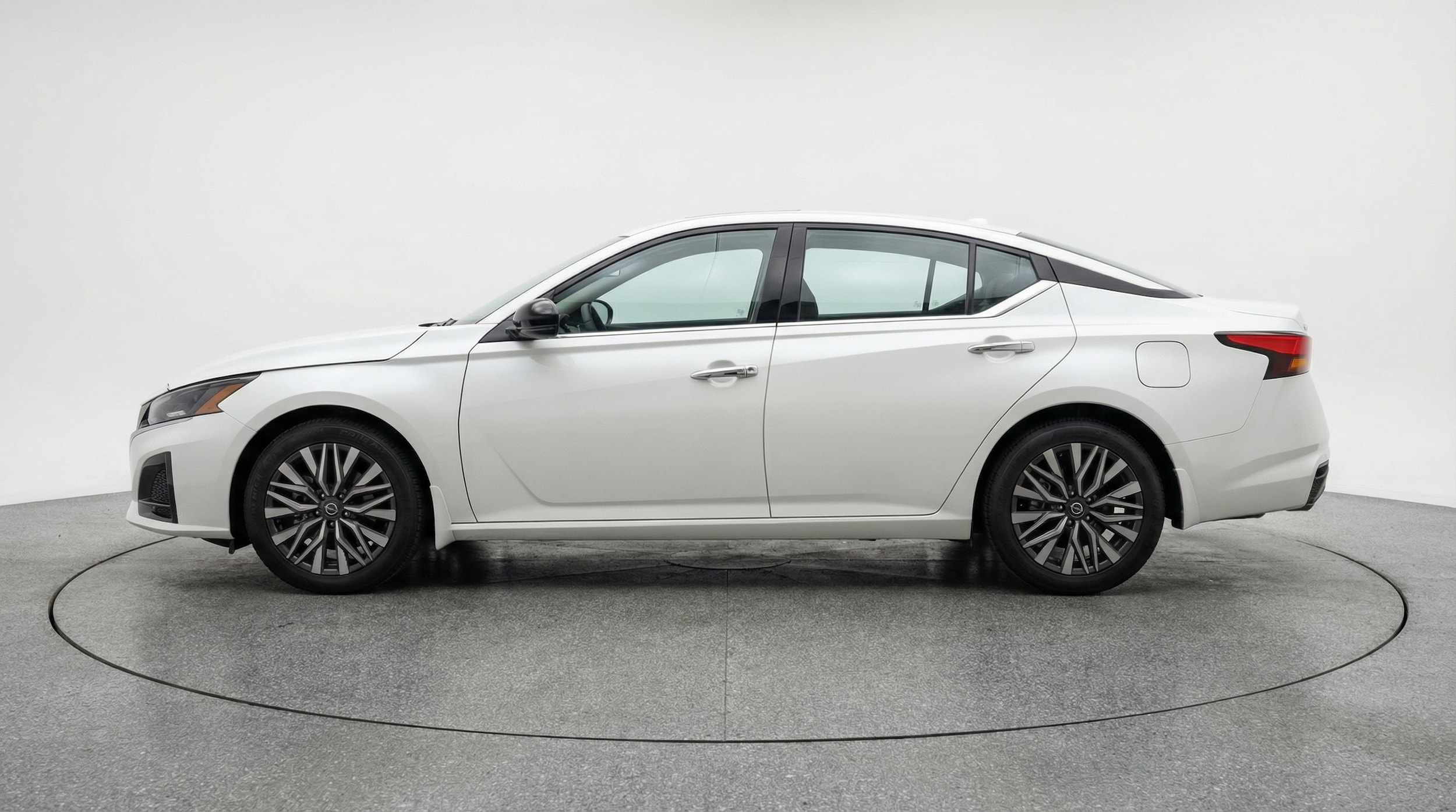 Thumbnail: 2025 Nissan Altima - 4