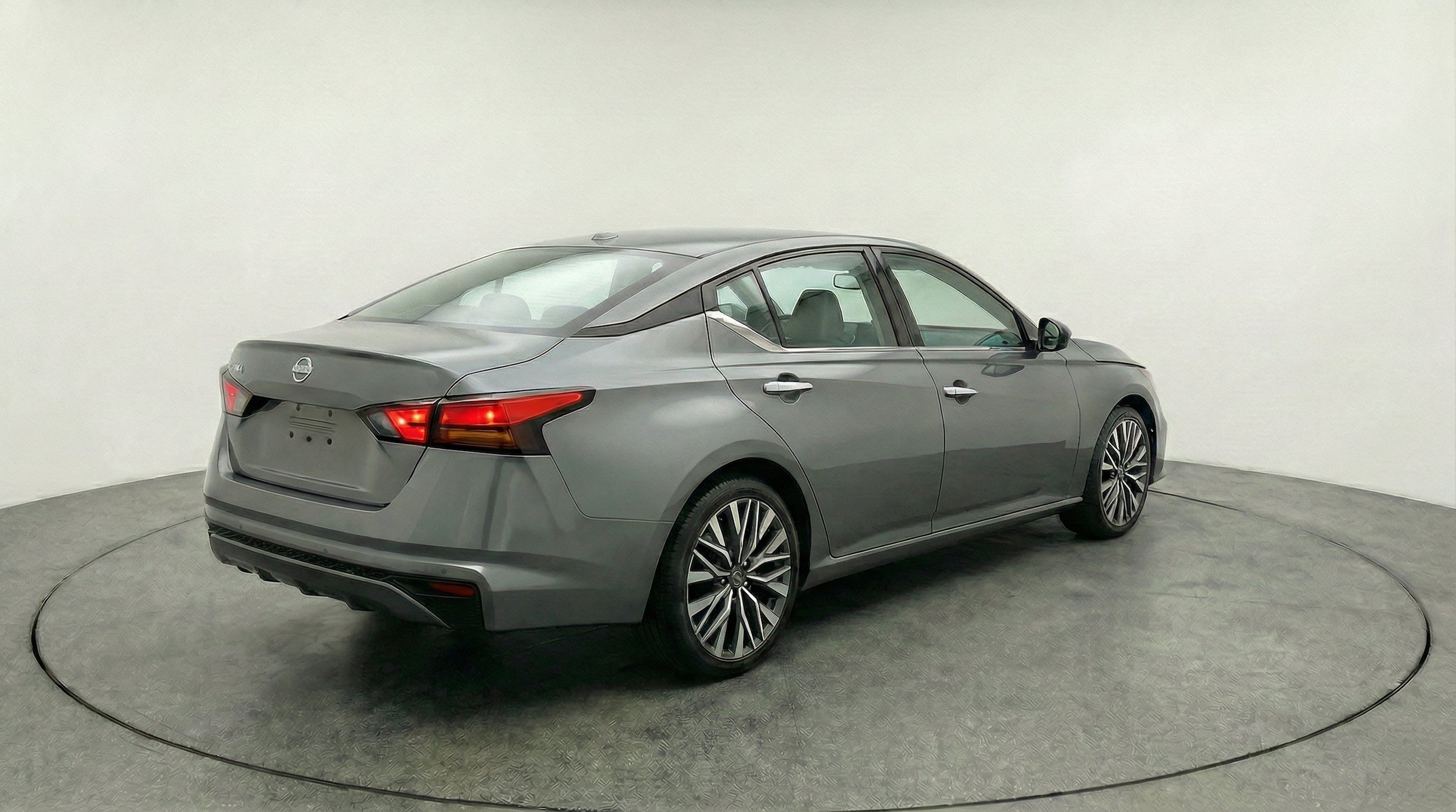 Thumbnail: 2025 Nissan Altima - 9