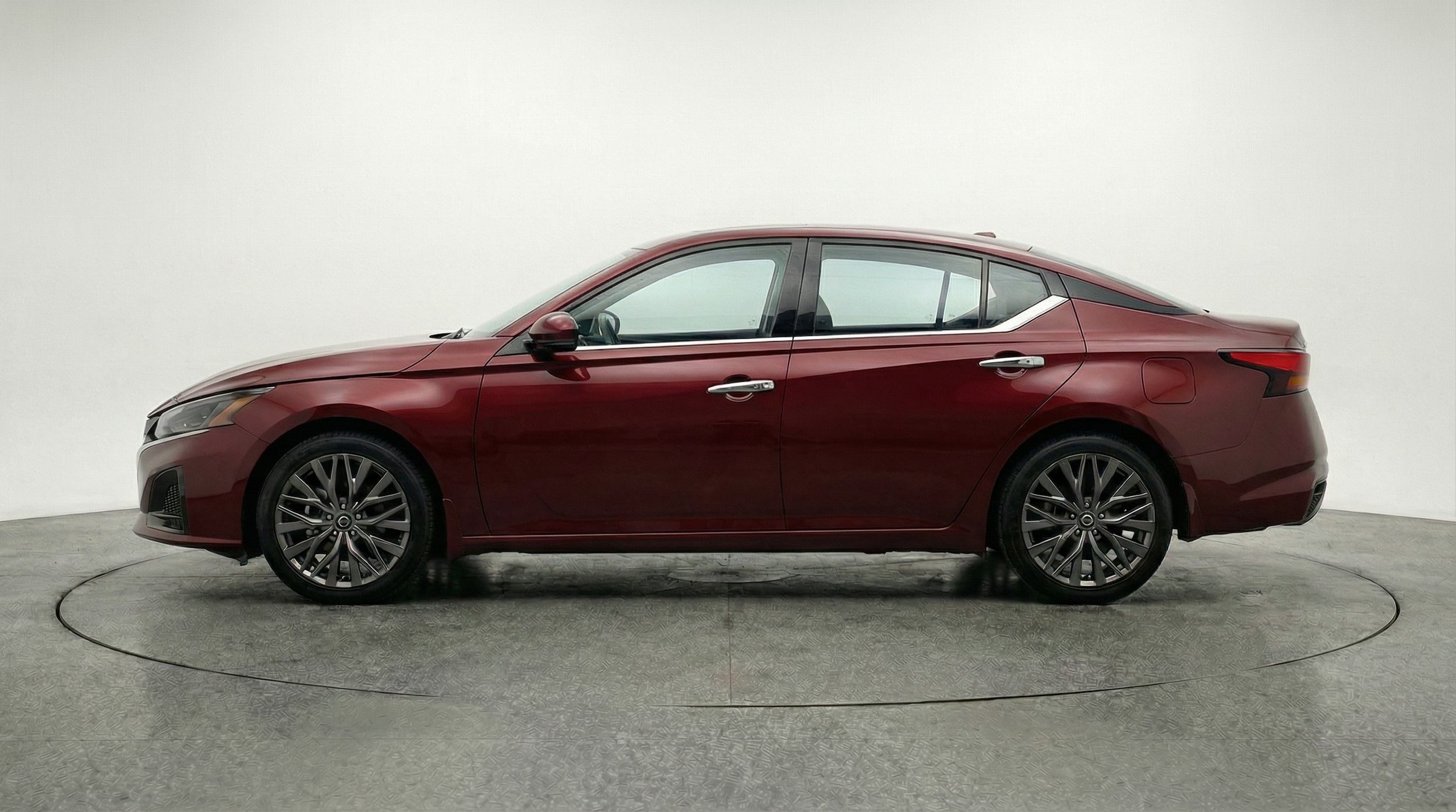 Thumbnail: 2025 Nissan Altima - 4