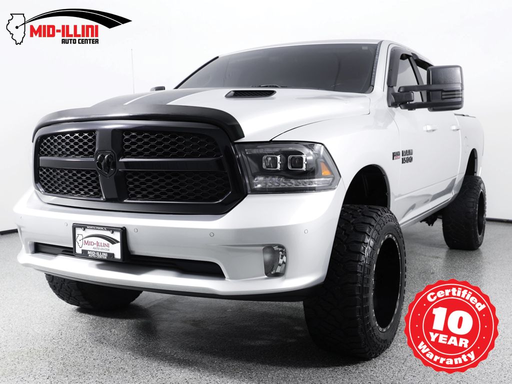 2018 RAM 1500 Night 4x4 Crew Cab 5'7's photo