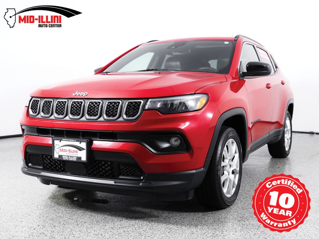 2023 Jeep Compass Latitude Lux 4X4's photo