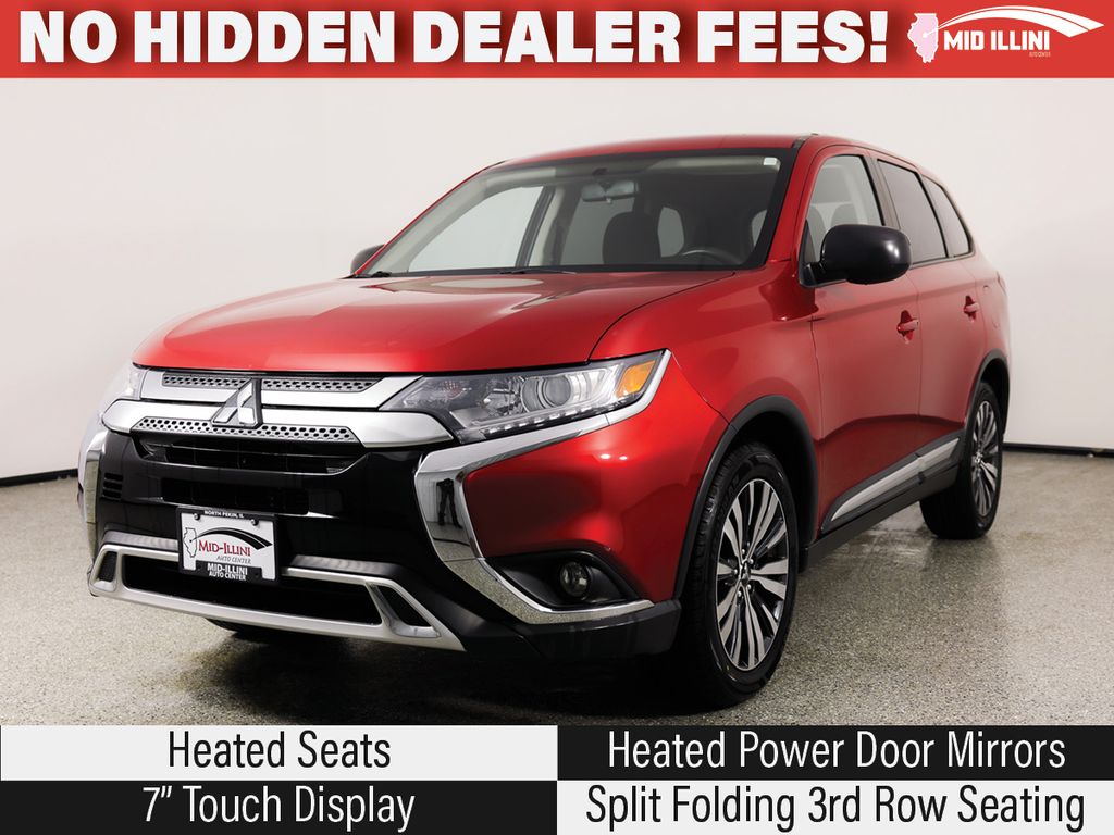 2019 Mitsubishi Outlander ES's photo