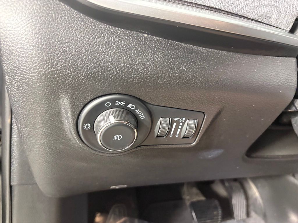 2023 Jeep Compass Latitude Lux - Photo 22