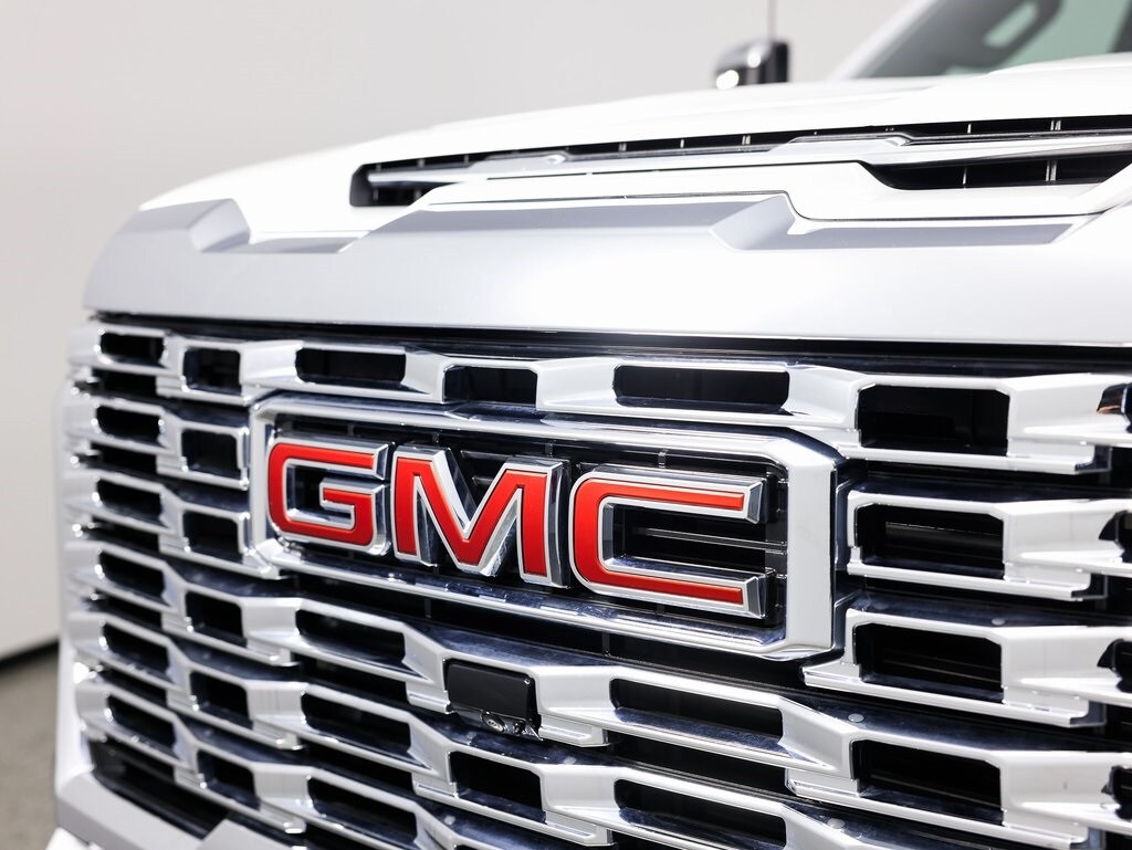 2024 Gmc Sierra HD Denali photo 3