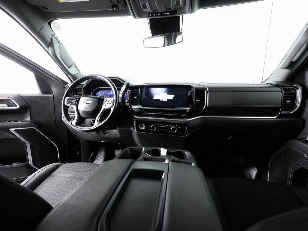 2022 Chevrolet Silverado 1500 LT - Photo 18