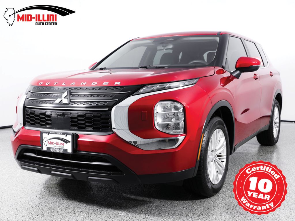 2022 Mitsubishi Outlander ES S-AWC's photo