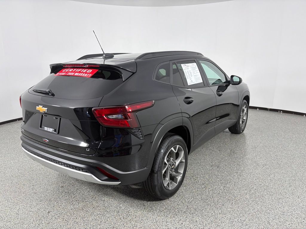 2025 Chevrolet Trax LT - Photo 7