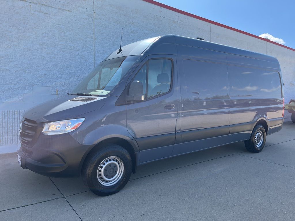 2019 Mercedes-Benz Sprinter 2500 170 WB High Roof's photo