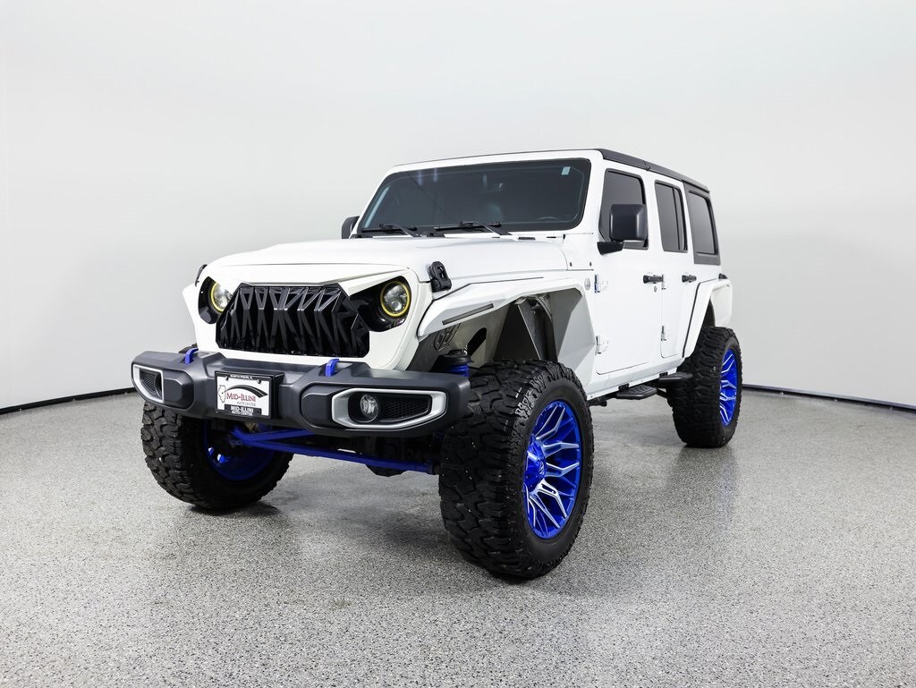 2020 Jeep Wrangler Unlimited Sahara photo 2