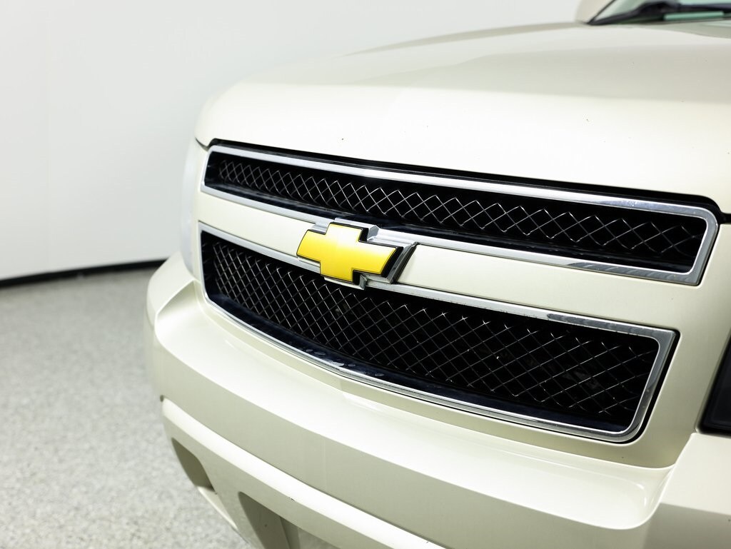 2013 Chevrolet Tahoe LT photo 3