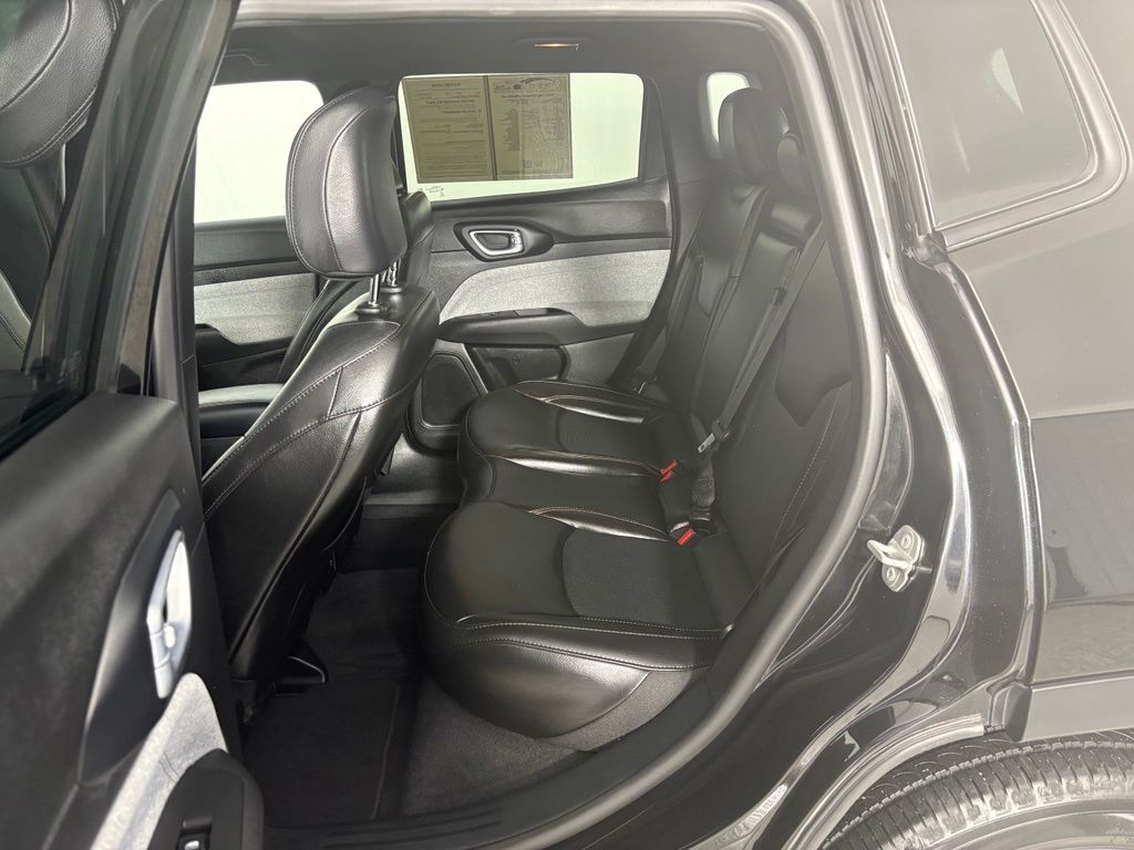 2023 Jeep Compass Latitude Lux - Photo 11
