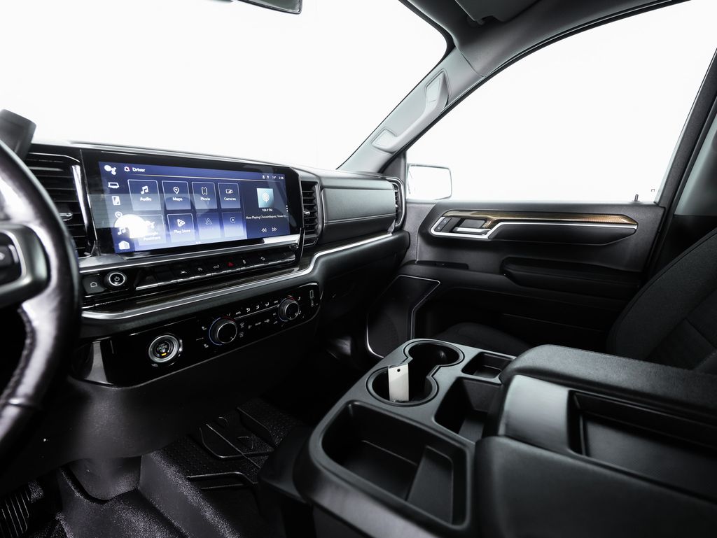 2022 Chevrolet Silverado 1500 LT - Photo 30