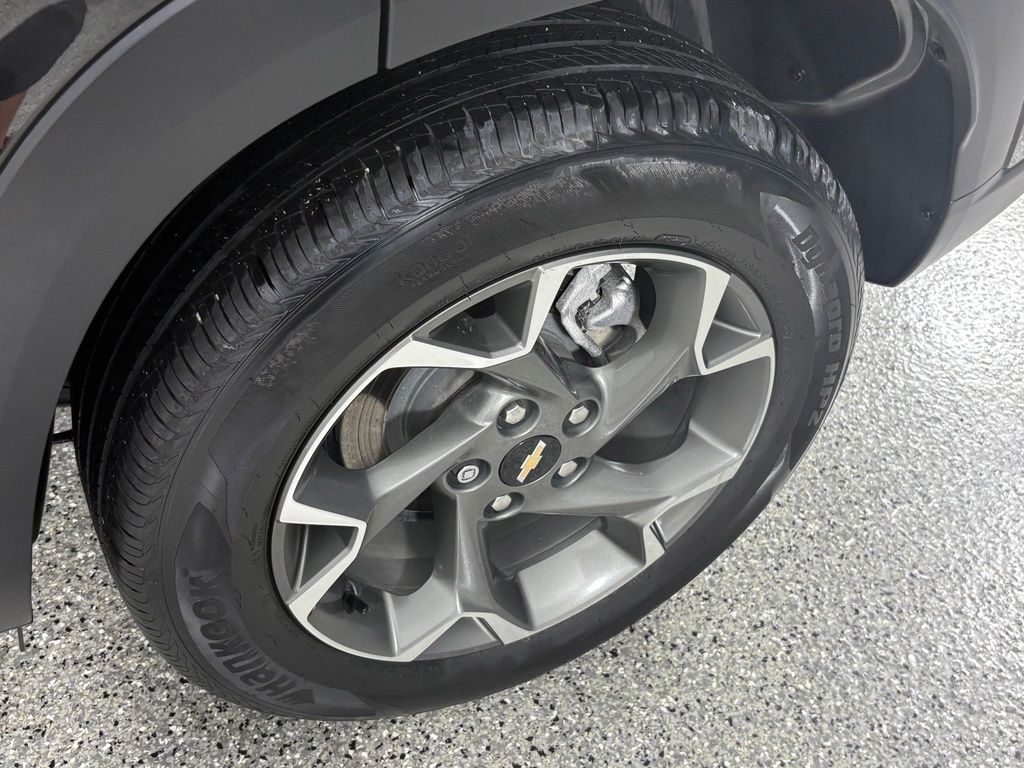 2025 Chevrolet Trax LT - Photo 30