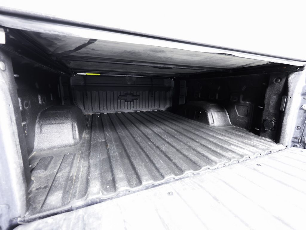 2022 Chevrolet Silverado 1500 LT - Photo 14