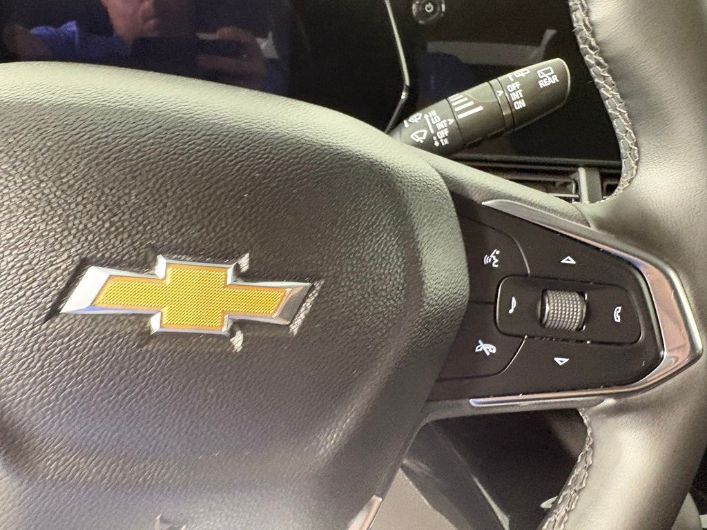 2025 Chevrolet Trax LT - Photo 19