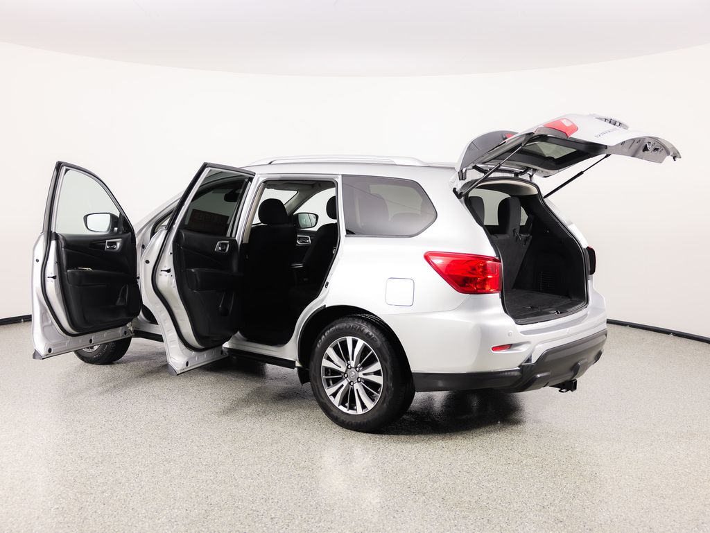 2019 Nissan Pathfinder SV - Photo 13