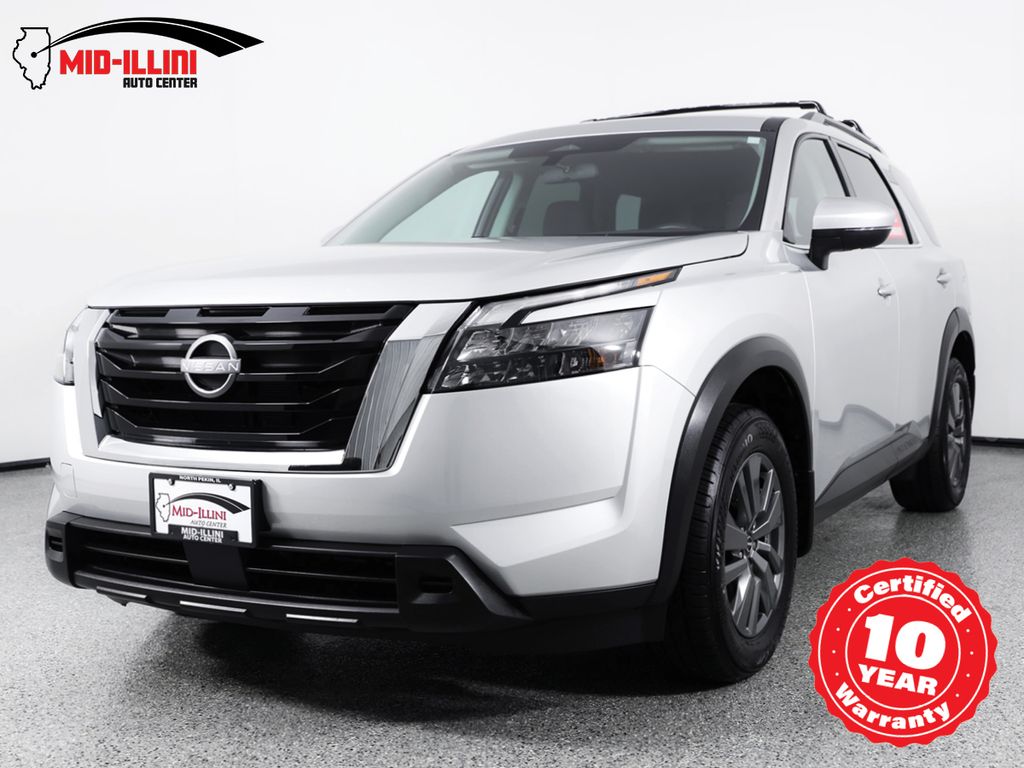 2025 Nissan Pathfinder SV 4WD's photo