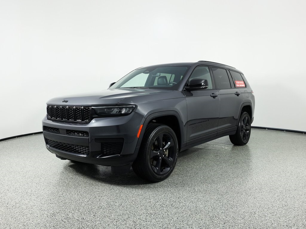 2022 Jeep Grand Cherokee Laredo photo 2
