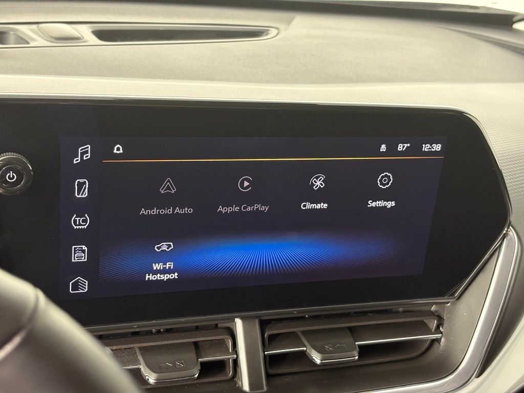 2025 Chevrolet Trax LT - Photo 25