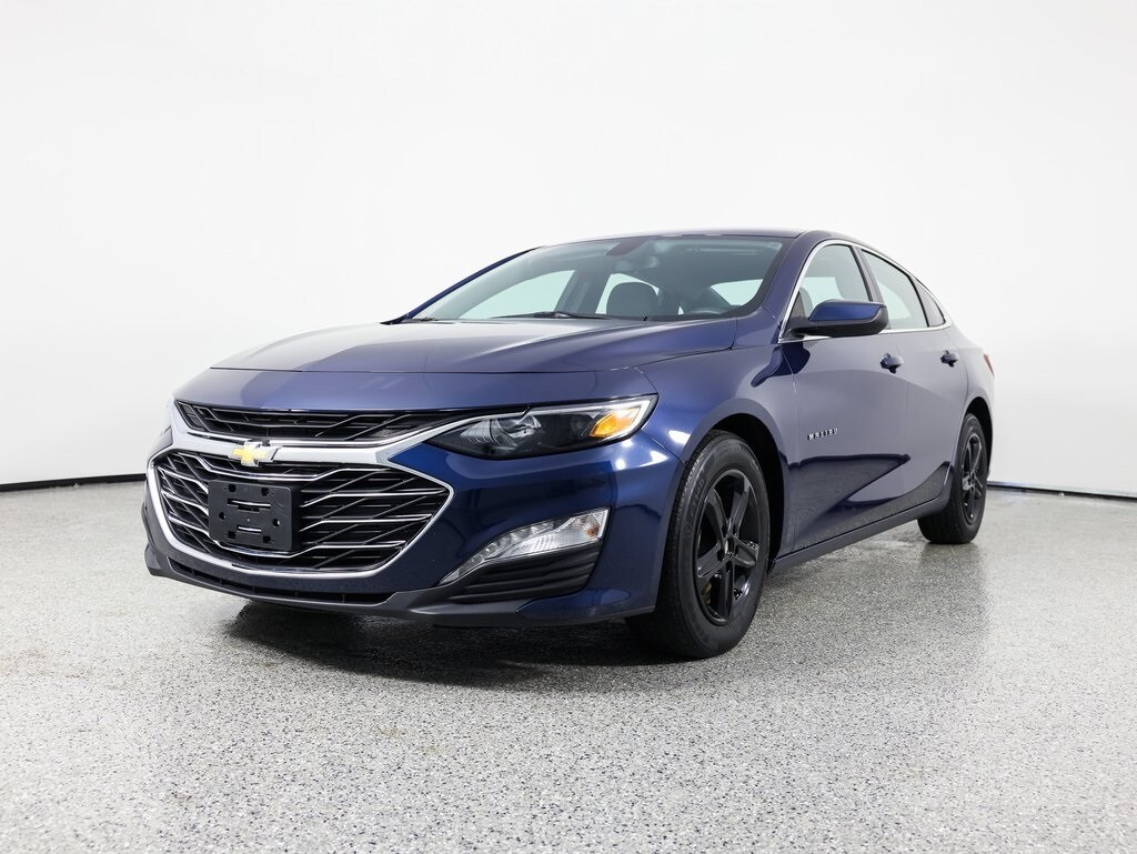 2022 Chevrolet Malibu 1LT photo 2