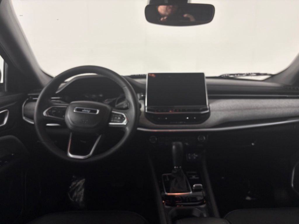 2023 Jeep Compass Latitude Lux - Photo 14