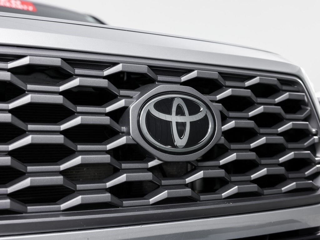 2023 Toyota Tacoma TRD Sport V6 photo 3