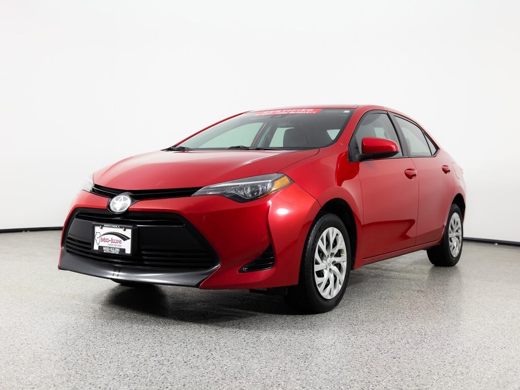 2018 Toyota Corolla LE photo 2