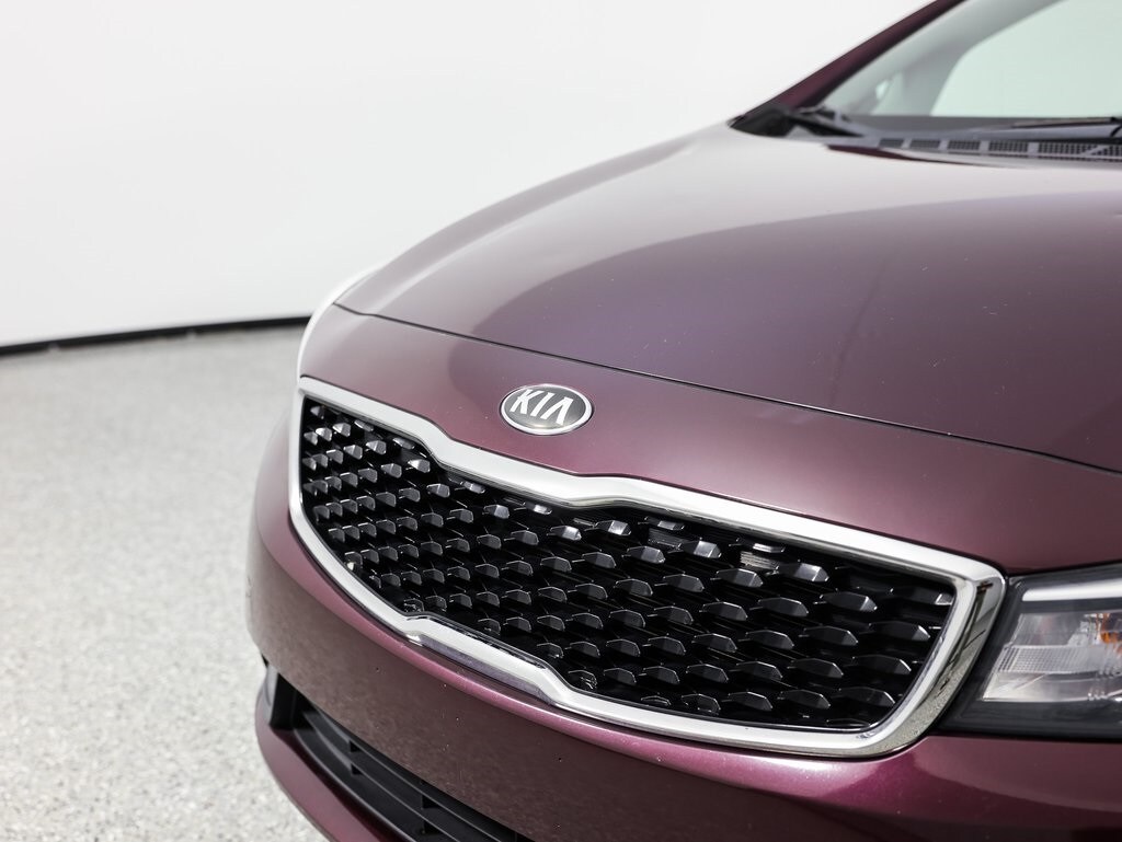 2018 Kia Forte LX Base photo 3