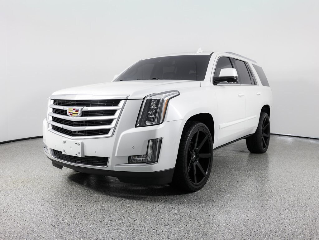 2016 Cadillac Escalade Luxury photo 2
