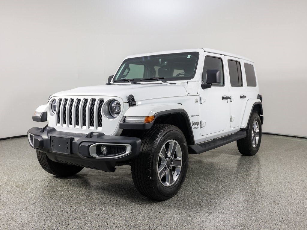 2022 Jeep Wrangler Unlimited Sahara photo 2