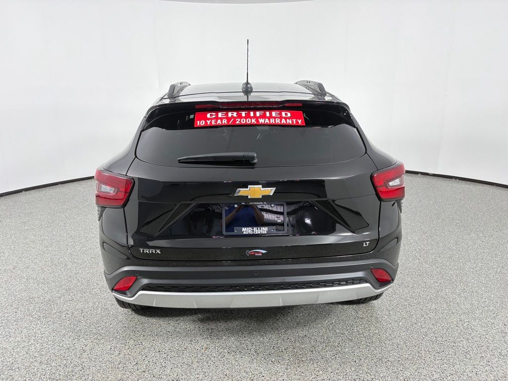 2025 Chevrolet Trax LT - Photo 6