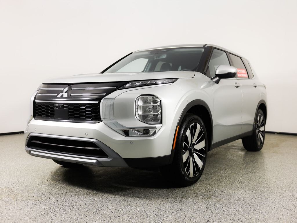 Certified 2025 Mitsubishi Outlander SE SUV