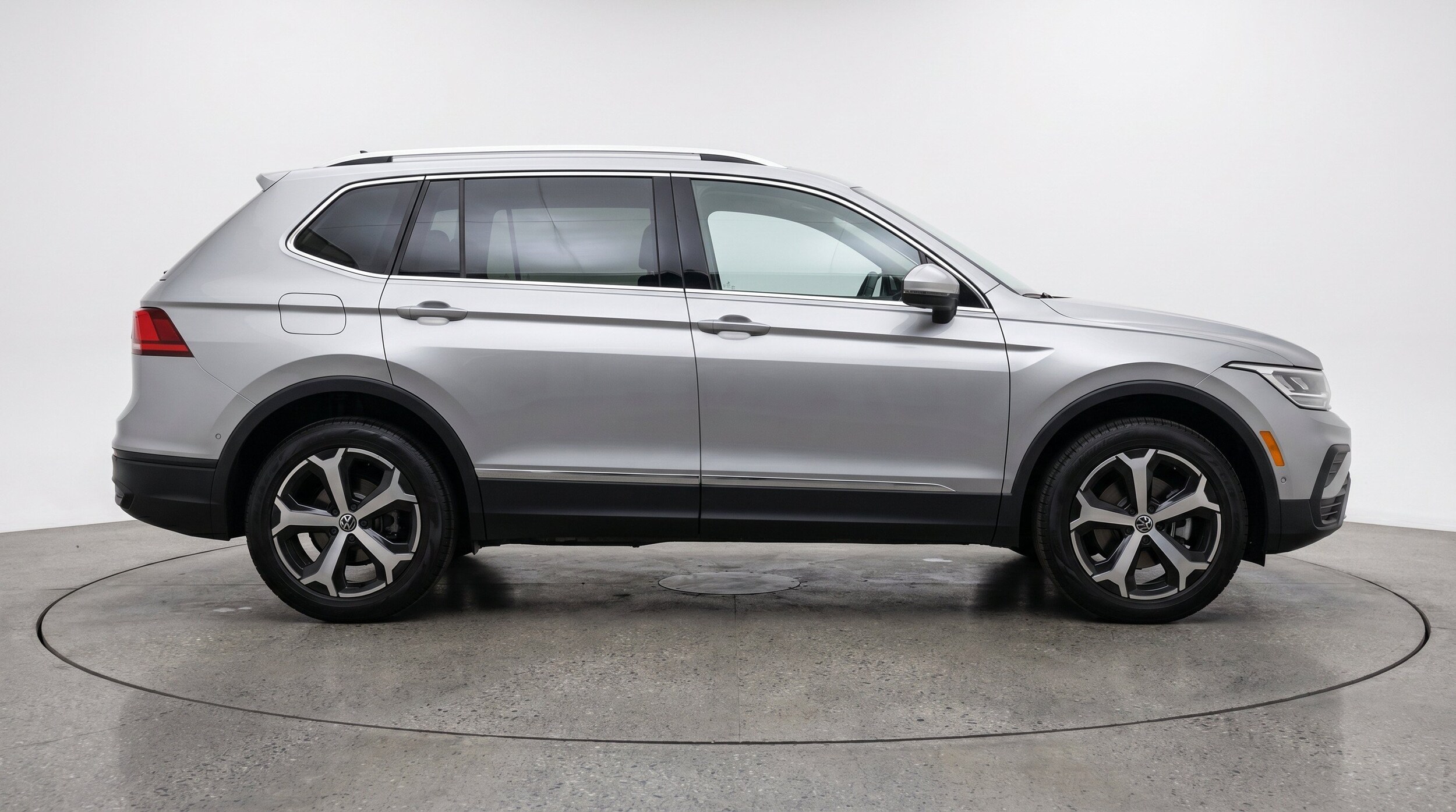 Thumbnail: 2026 Volkswagen Tiguan - 11