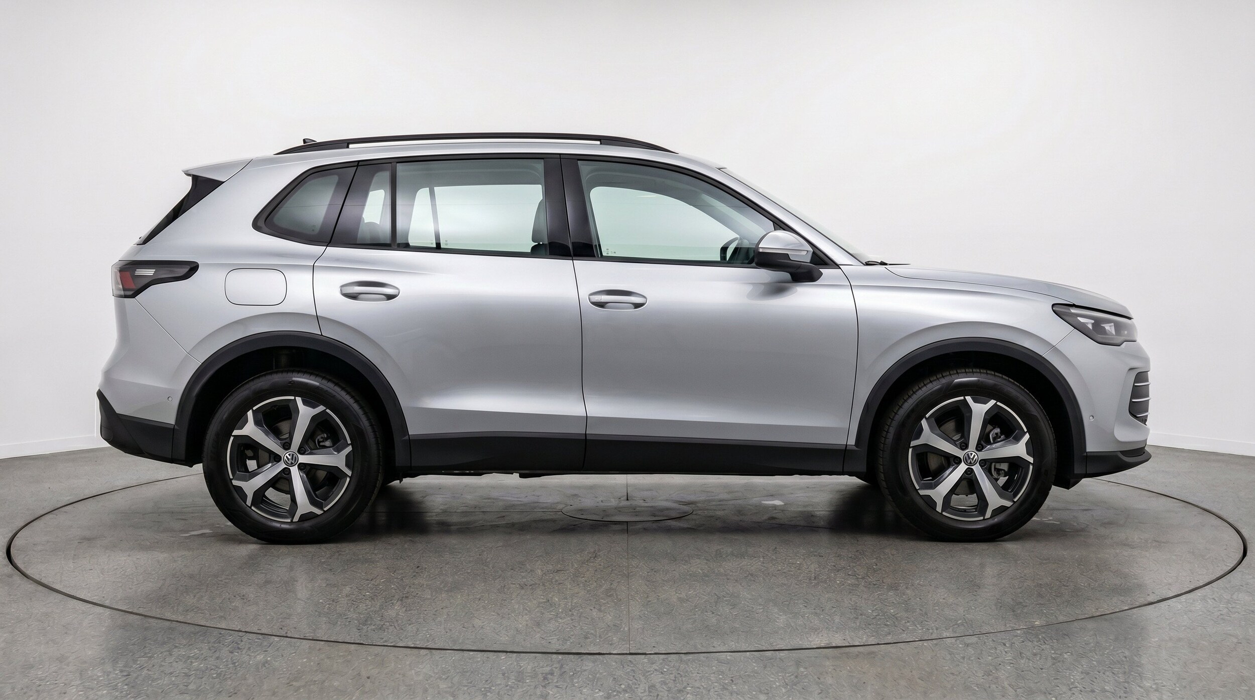 Thumbnail: 2026 Volkswagen Tiguan - 11