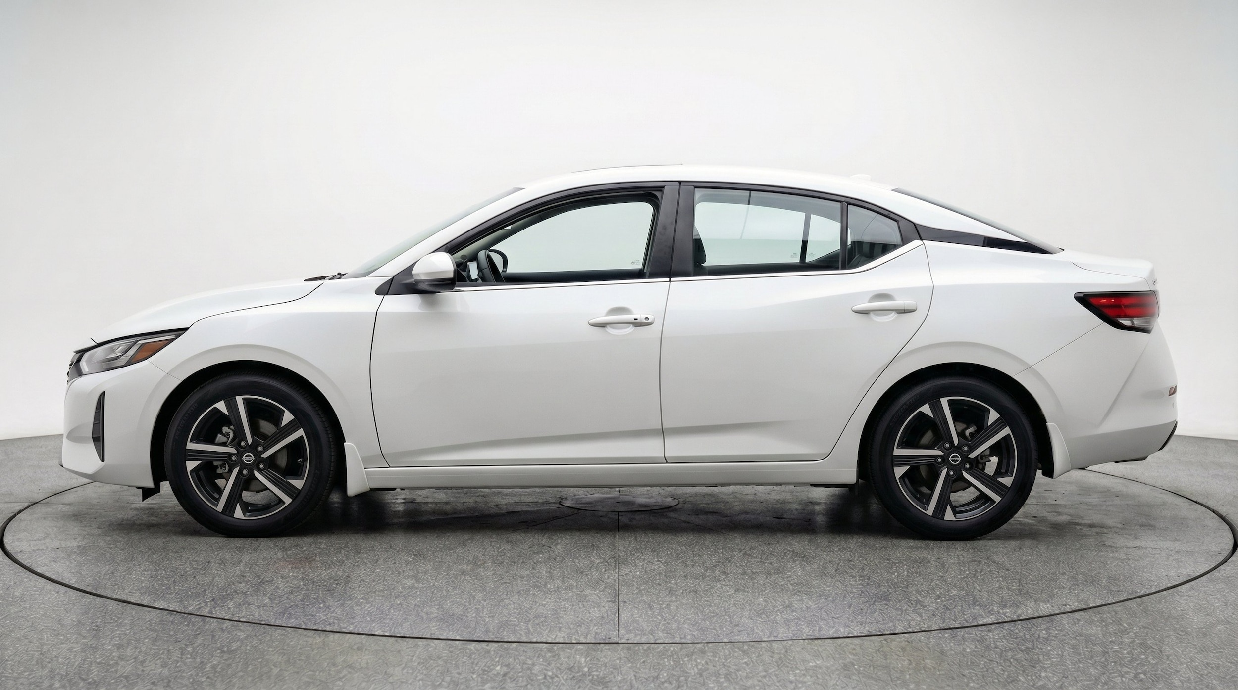 Thumbnail: 2025 Nissan Sentra - 5