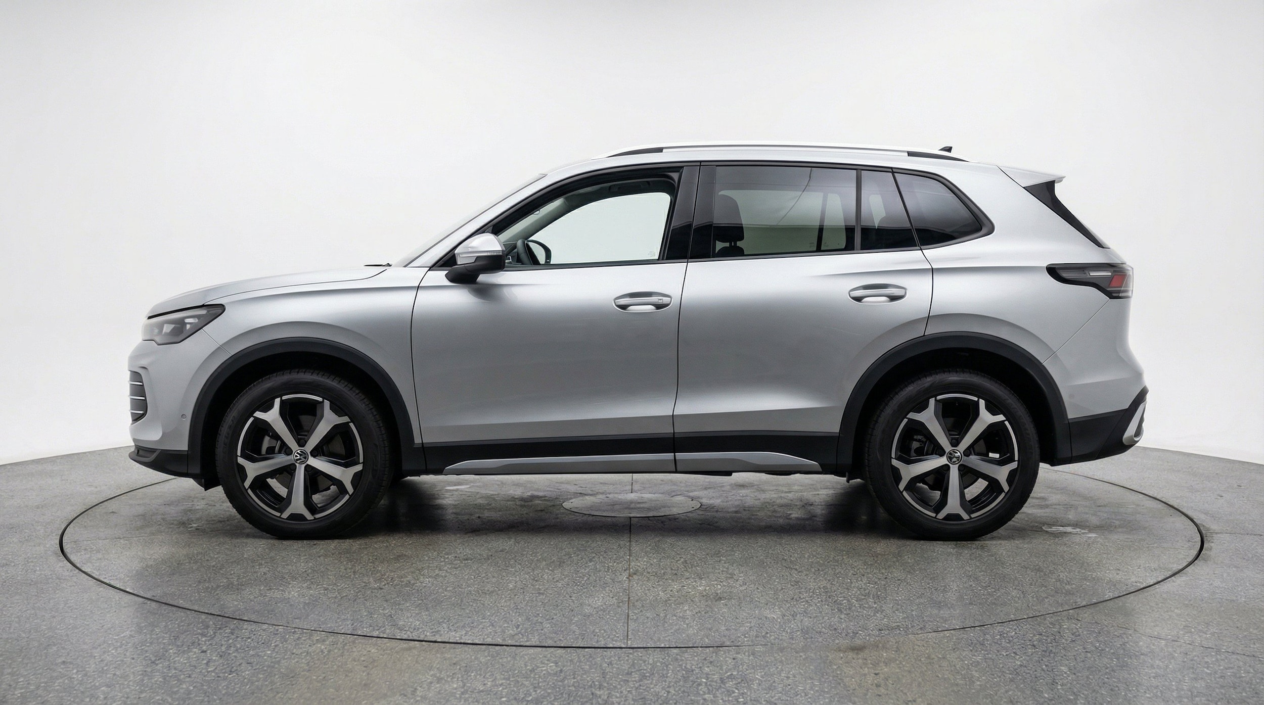 Thumbnail: 2026 Volkswagen Tiguan - 5