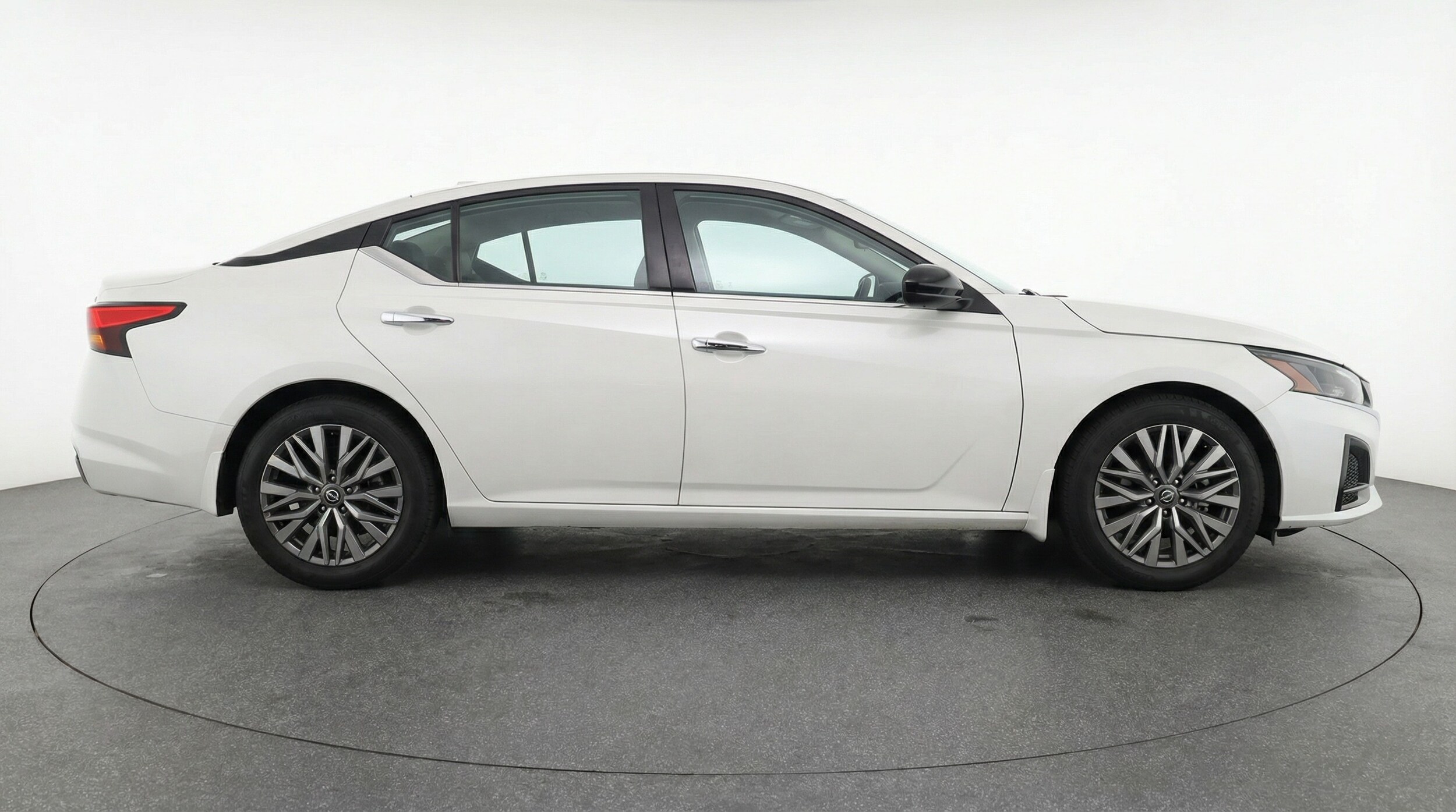 Thumbnail: 2025 Nissan Altima - 8