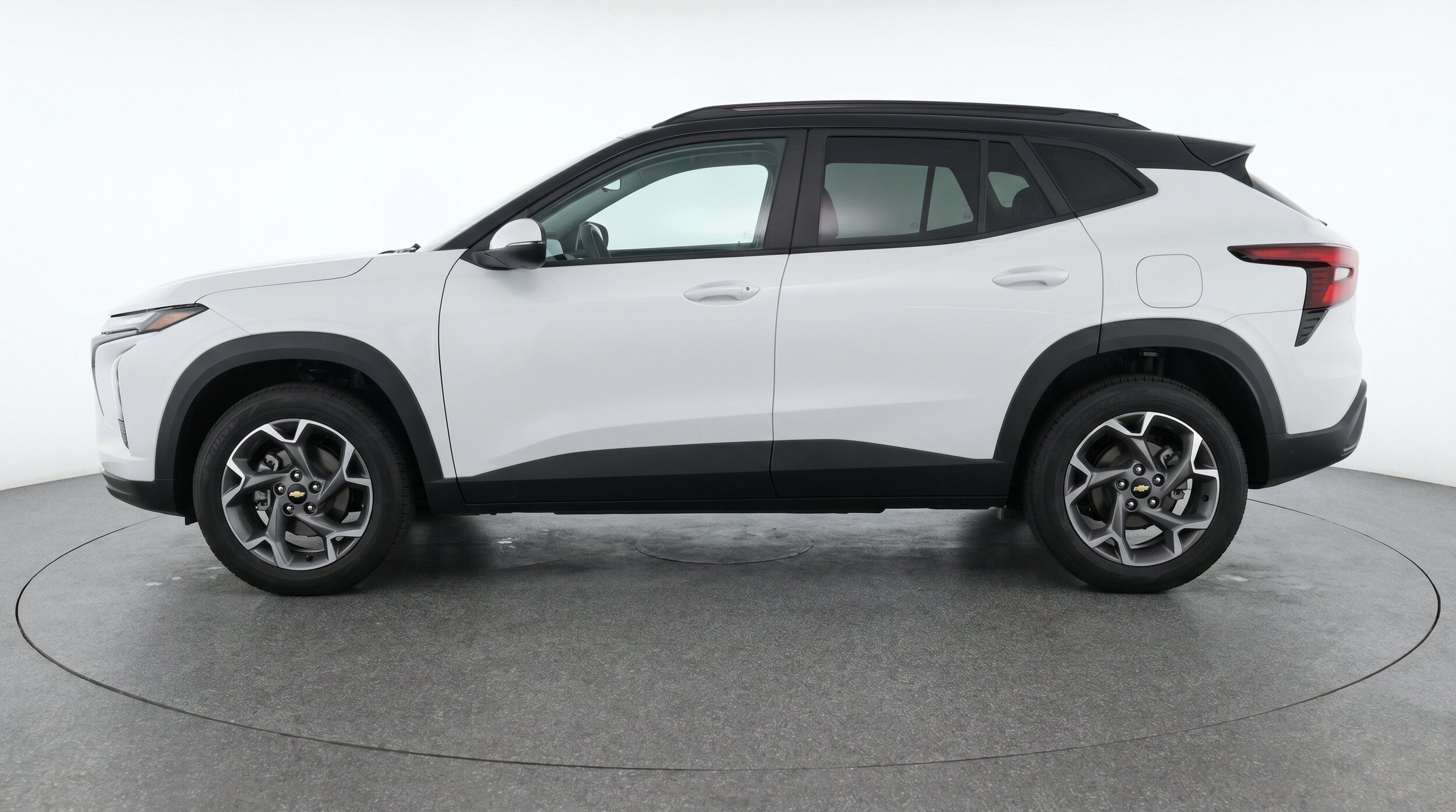Thumbnail: 2025 Chevrolet Trax - 5