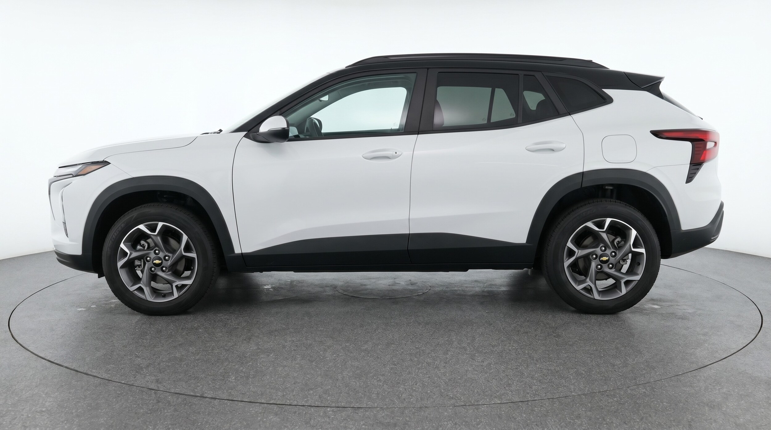 Thumbnail: 2025 Chevrolet Trax - 4