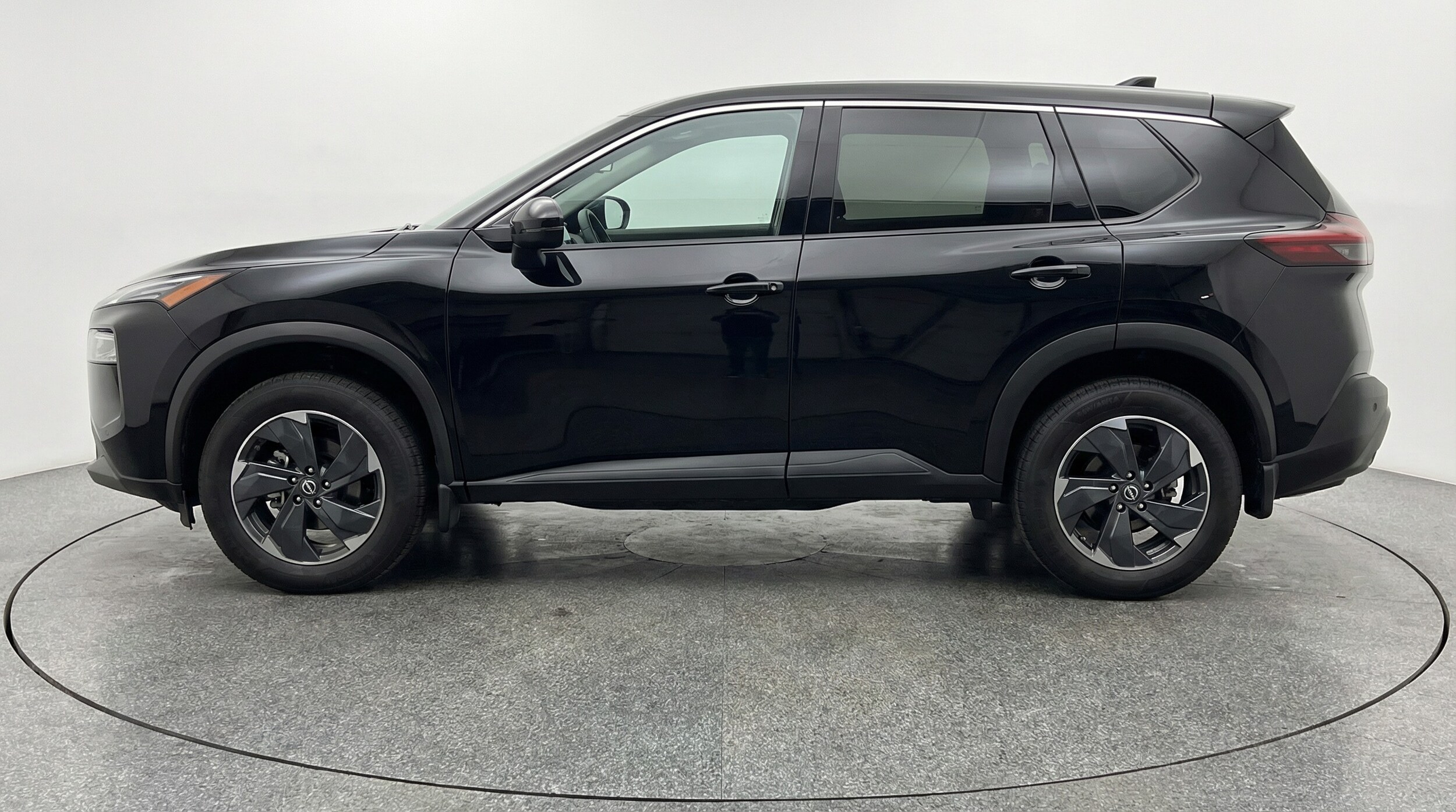 Thumbnail: 2025 Nissan Rogue - 4