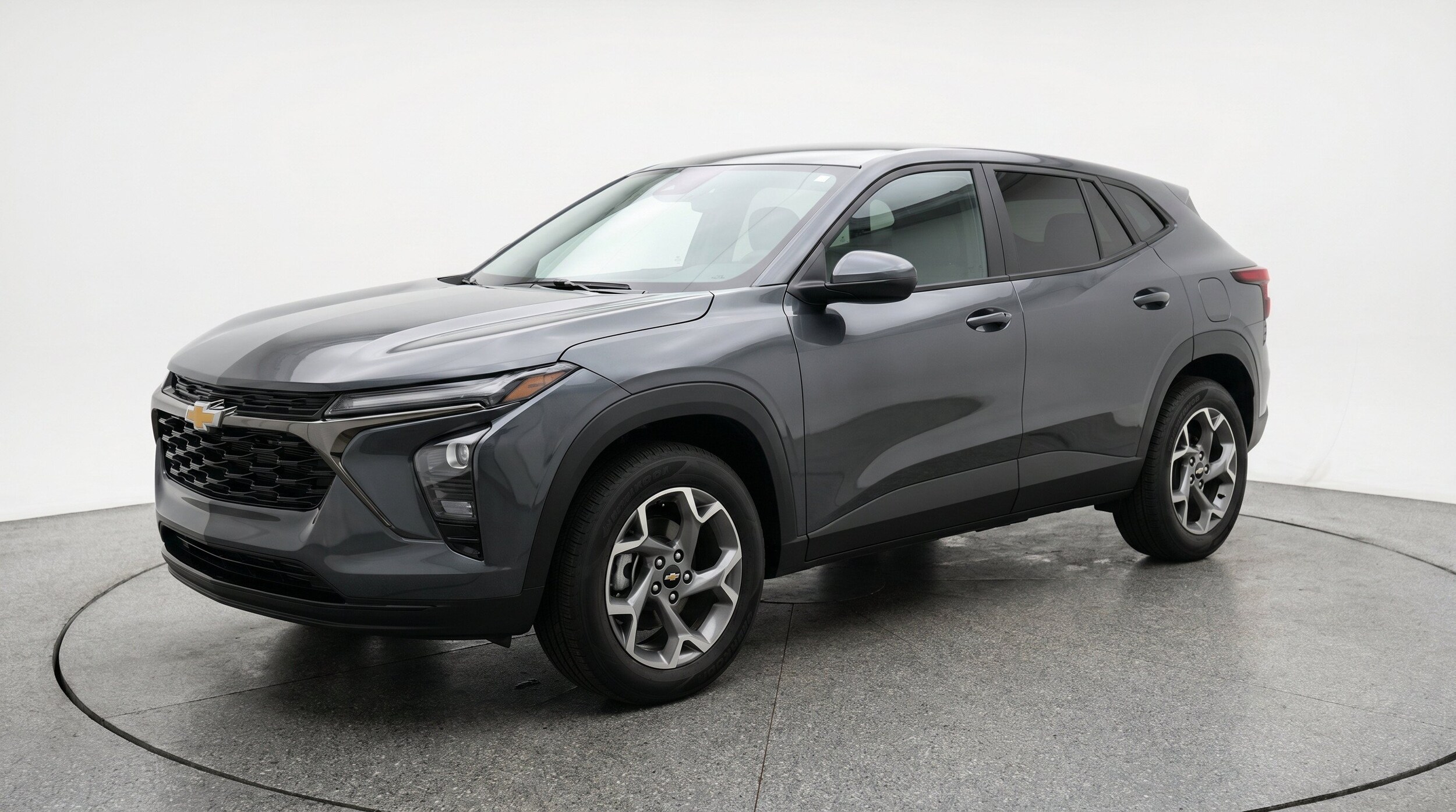 Thumbnail: 2025 Chevrolet Trax - 3