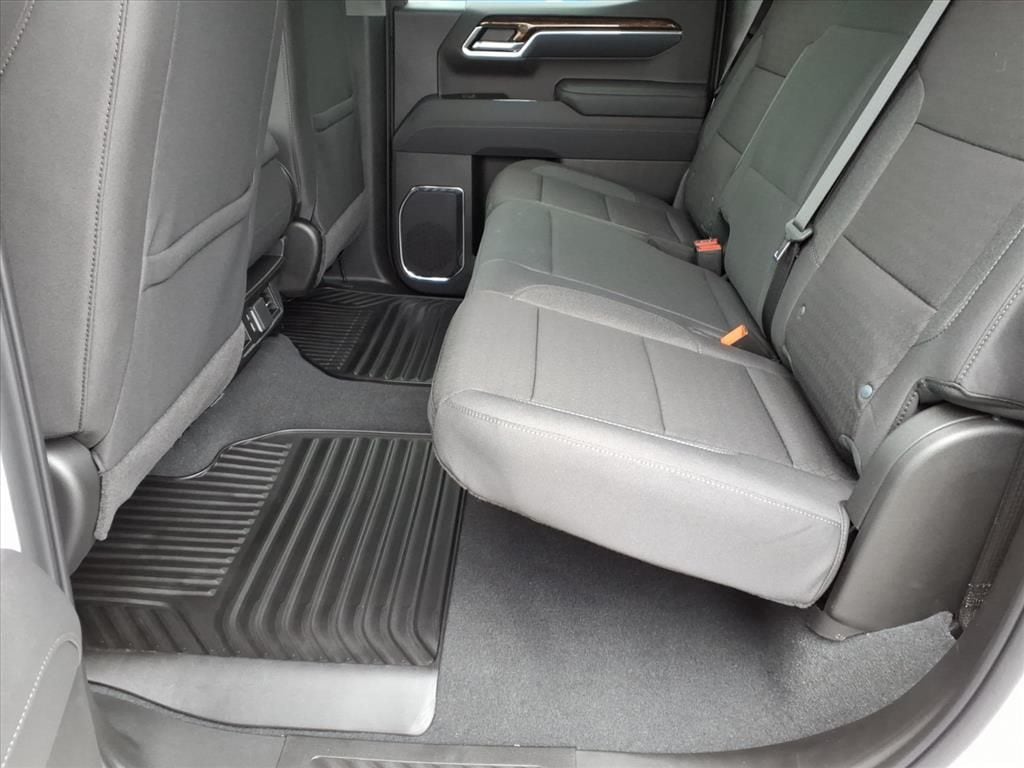 2026 GMC Sierra 1500 SLE - Photo 7