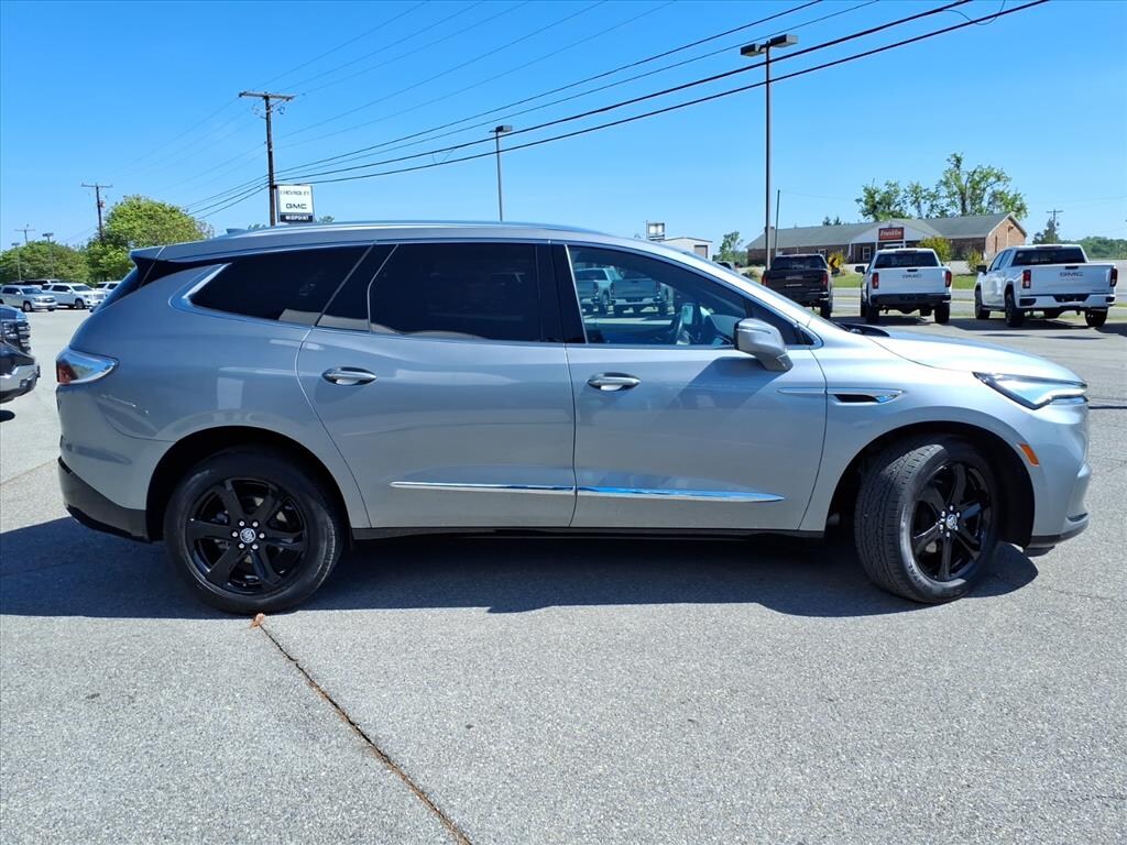 Used 2024 Buick Enclave Essence SUV