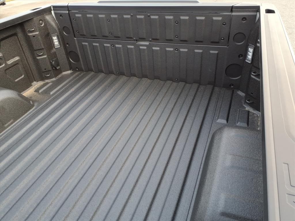 2026 GMC Sierra 1500 AT4X - Photo 7
