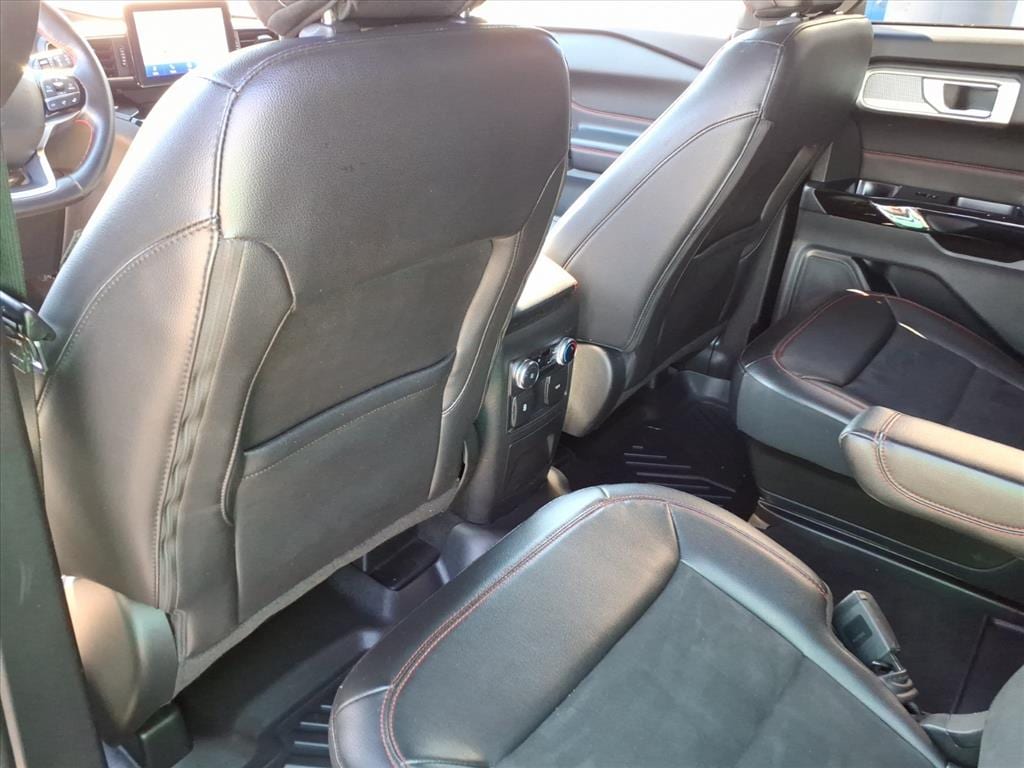 2023 Ford Explorer ST-LINE - Photo 16