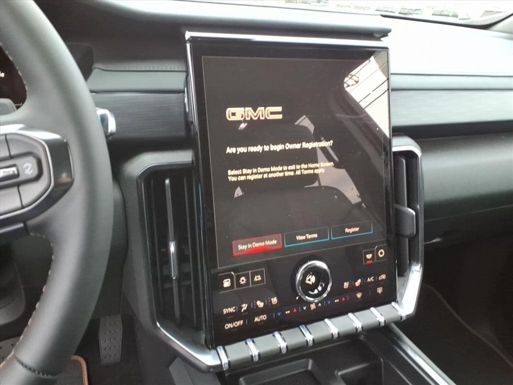 2026 GMC Acadia AT4 - Photo 9