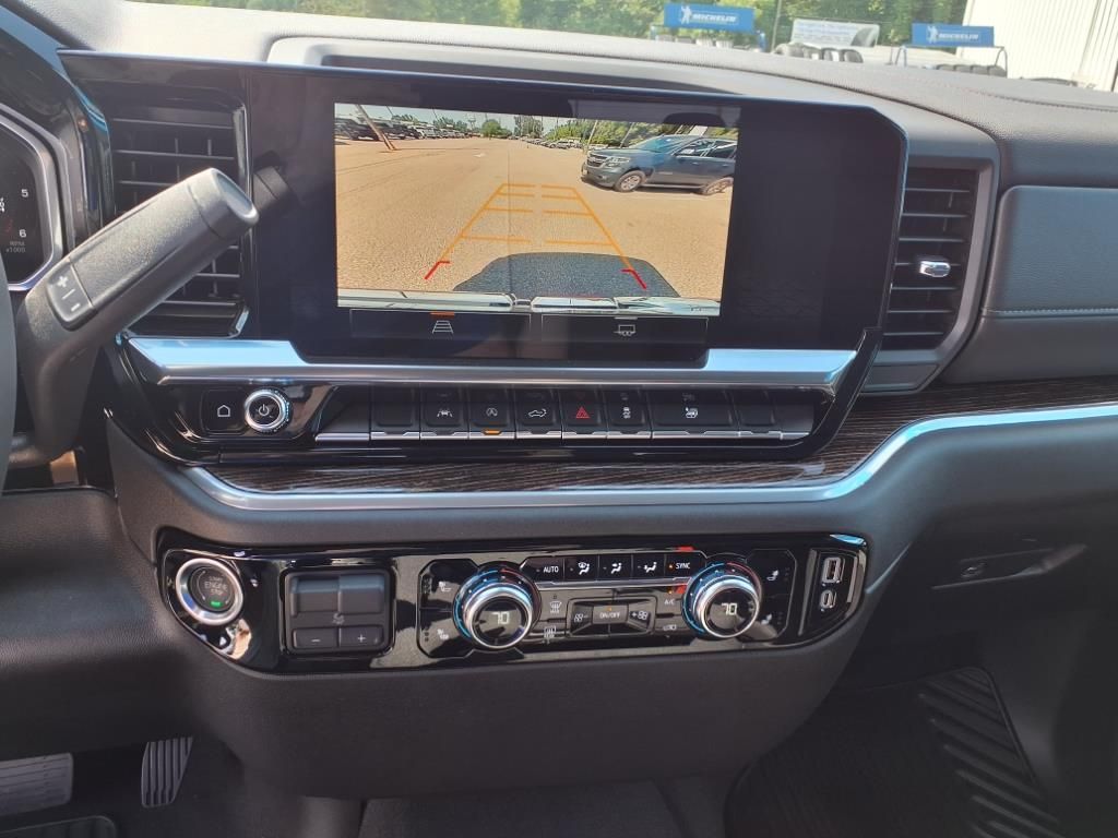 2026 GMC Sierra 1500 SLE - Photo 9