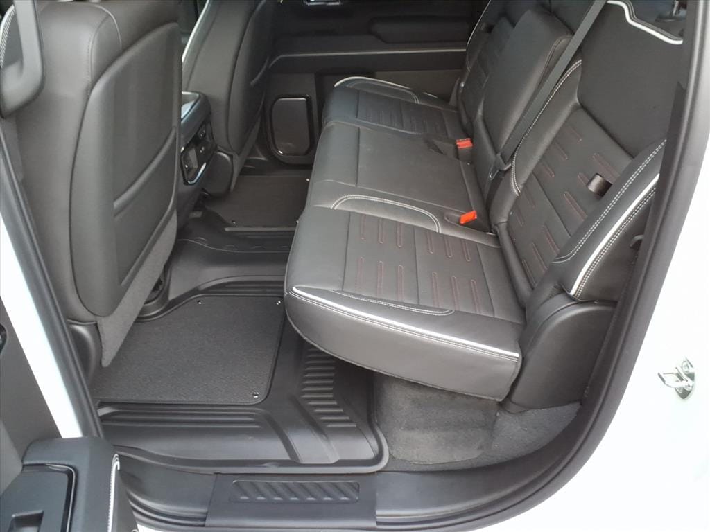 2026 GMC Sierra 1500 AT4X - Photo 6