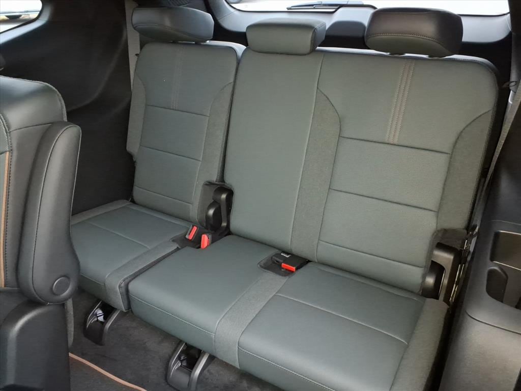 2026 GMC Acadia AT4 - Photo 7